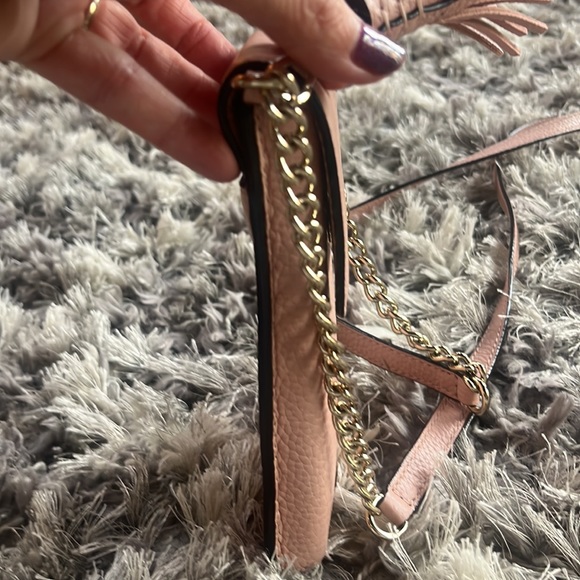 Kate spade phone case and wallet on a chain.  Like new. - Picture 4 of 5